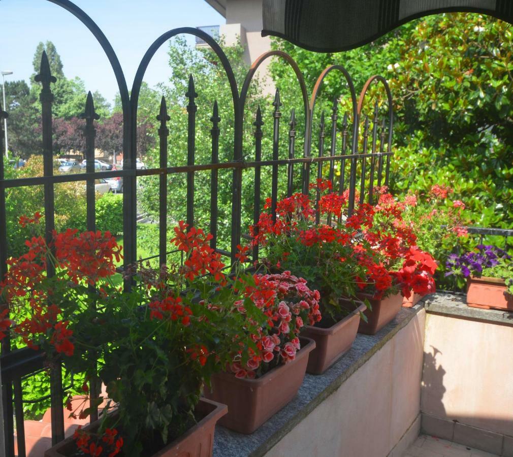 Villa Marisa Павия Экстерьер фото